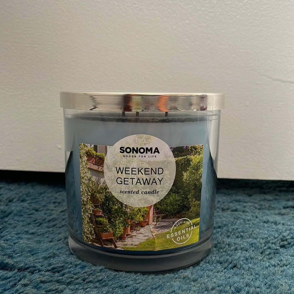 “Weekend Getaway” Scented Candle